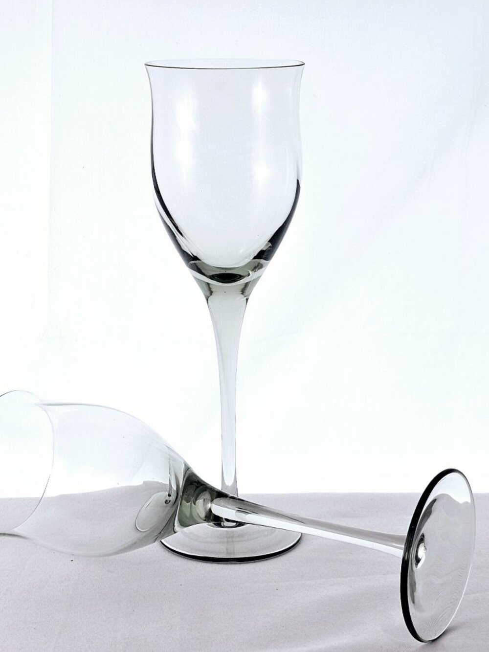 Noritake Royal Pierpont Gray Wine Glass 8.5" - Picture 5 of 8